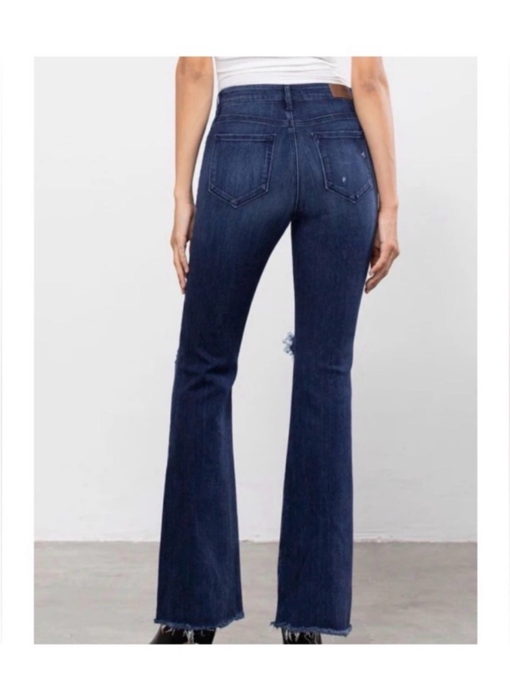 BUCKLE Hidden Brand Ripped High Rise Dark Wash Flare Jeans Size 28 - Picture 3 of 7